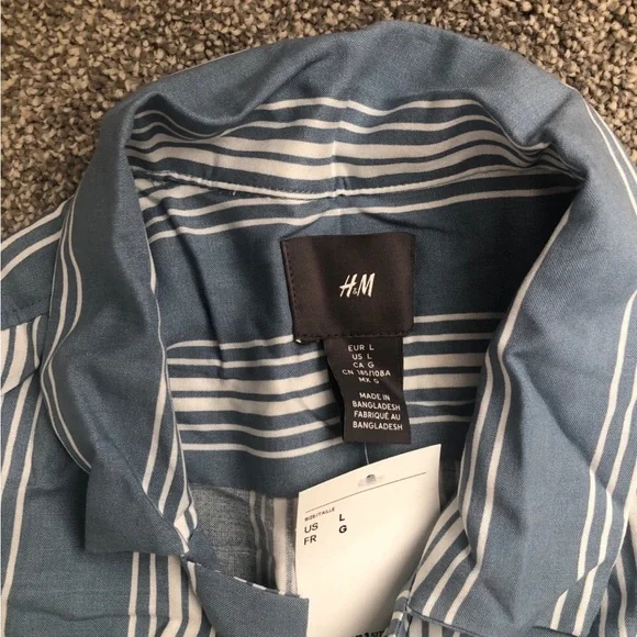 H&M Casual Blue and White Striped Shirt - Picture 2 of 3